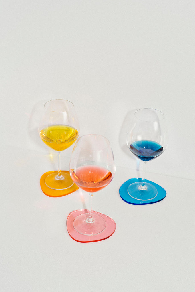 Clear Acrylic Coaster Set | Aesthetic Homewares Colorful 100% acrylic coaster set is a perfect Summer accent piece for your kitchen and living space. Discover more aesthetic home decor and essential lifestyle items! made in korea